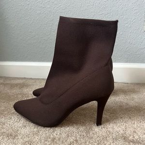 Gipsee dark brown booties